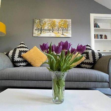 No 10 Immaculate City Centre, Top Floor 2 Bed Flat With Free Parking Inverness Ngoại thất bức ảnh