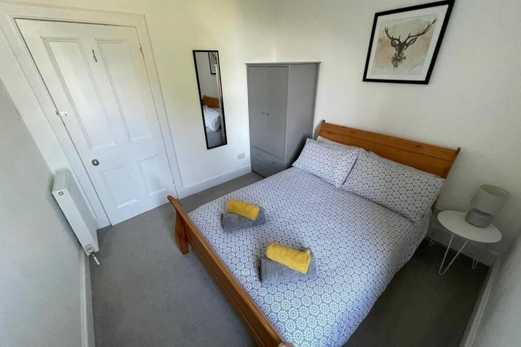 No 10 Immaculate City Centre, Top Floor 2 Bed Flat With Free Parking Inverness Ngoại thất bức ảnh